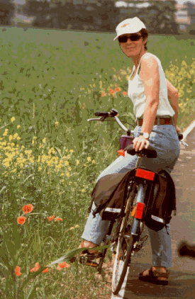 Giuseppina Minotti in bicicletta
