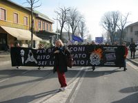 Arcore - manifestazione contro Berlusconi