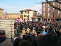 Arcore - manifestazione contro Berlusconi