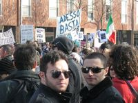 Arcore - manifestazione contro Berlusconi