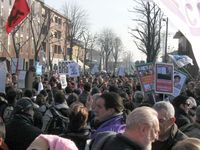 Arcore - manifestazione contro Berlusconi