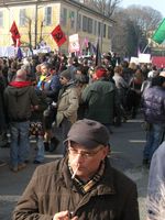 Arcore - manifestazione contro Berlusconi