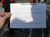 Arcore - manifestazione contro Berlusconi