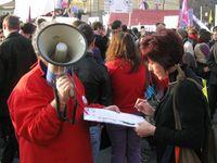 Arcore - manifestazione contro Berlusconi