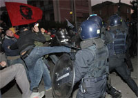 Arcore - manifestazione contro Berlusconi