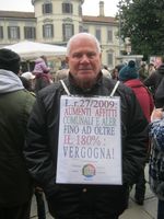Monza - Corteo per il diritto ad abitare