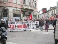 Monza - Corteo per il diritto ad abitare